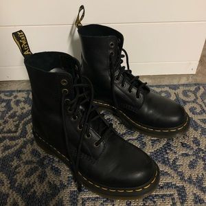 Dr Martens 1460s